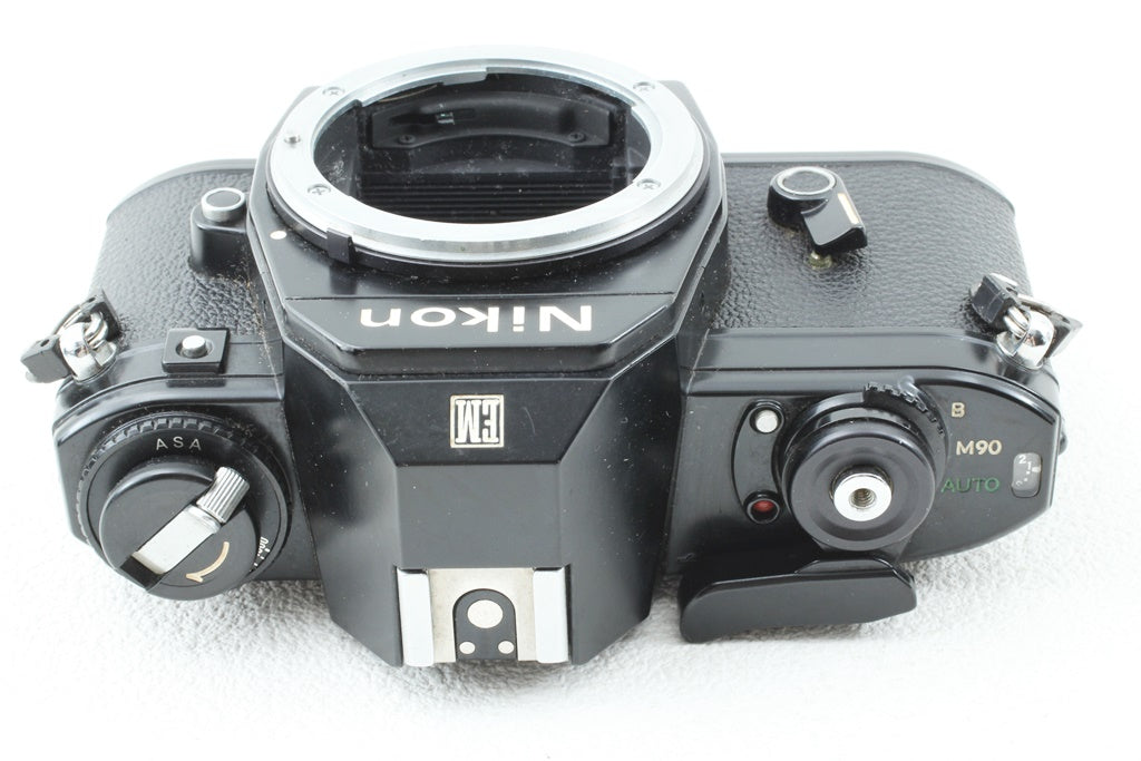 ジャンク品◆NIKON ニコン EM ボディ