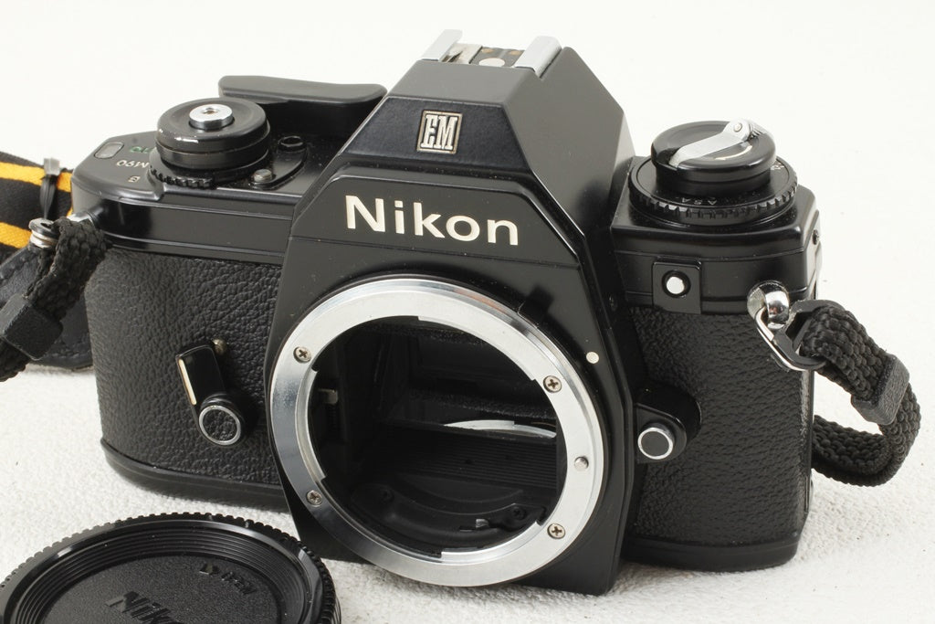 Nikon EM ボディ動作OK・美品 美品◇NIKON EM ボディ – Crew・actカメラ(ヒビノカメラ)