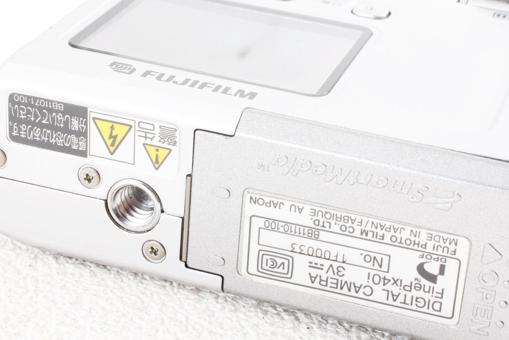 ジャンク品 FUJIFILM FinePix 40i デジカメ