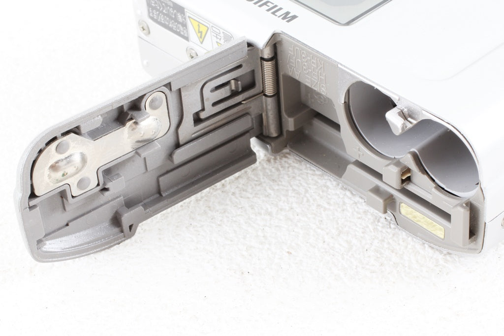 ジャンク品 FUJIFILM FinePix 40i デジカメ