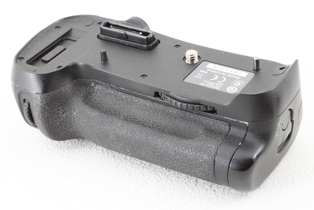 ジャンク品◆Nikon MB-D12 マルチパワーバッテリーパック
