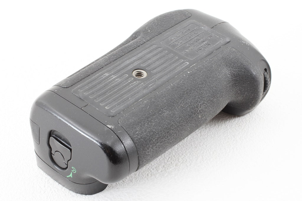 ジャンク品◆Nikon MB-D12 マルチパワーバッテリーパック