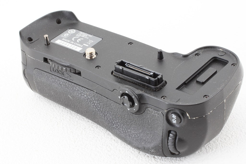 ジャンク品◆Nikon MB-D12 マルチパワーバッテリーパック