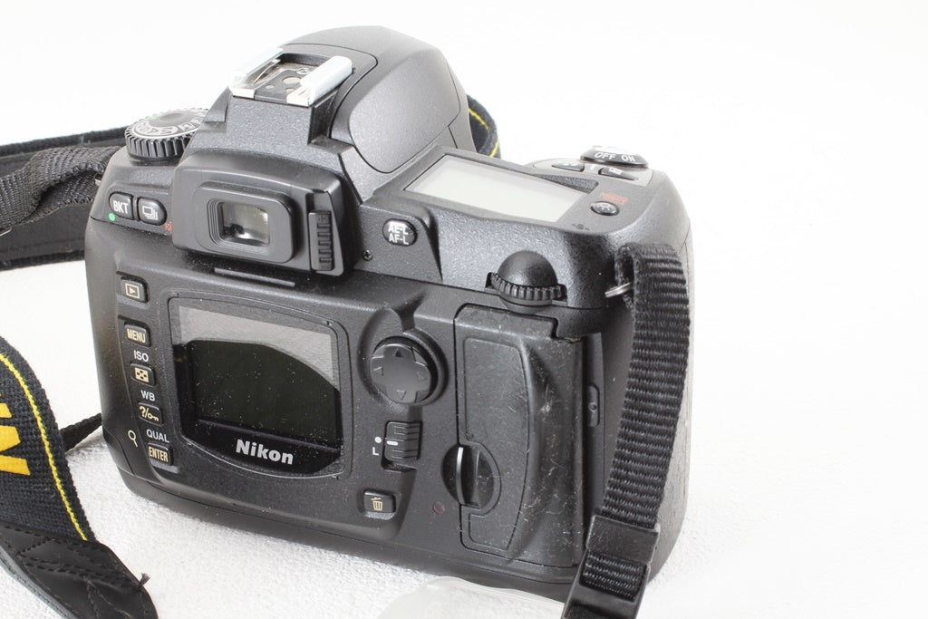 ジャンク品◆Nikon D70 ボディ