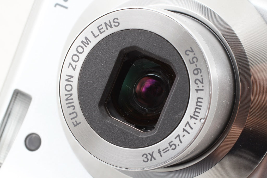 格安品◆FUJIFILM FinePix AV150