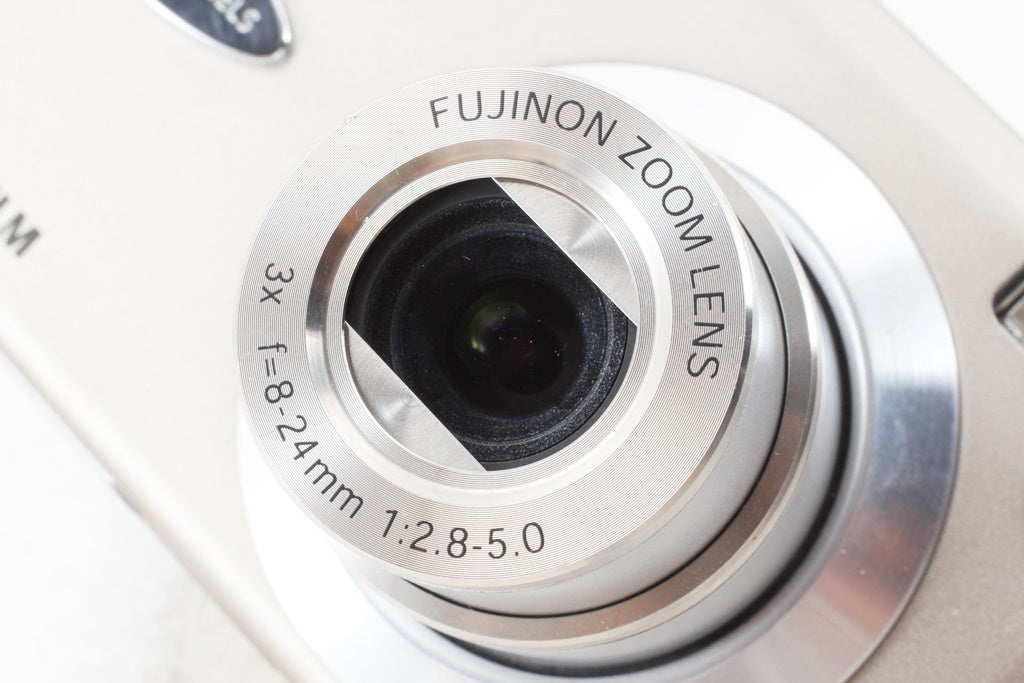 美品◆FUJIFILM FinePix F30