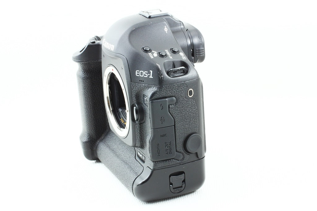 Excellent condition ◆Canon CANON EOS-1D Mark IV (4) ◆16.1 megapixel digital single-lens camera