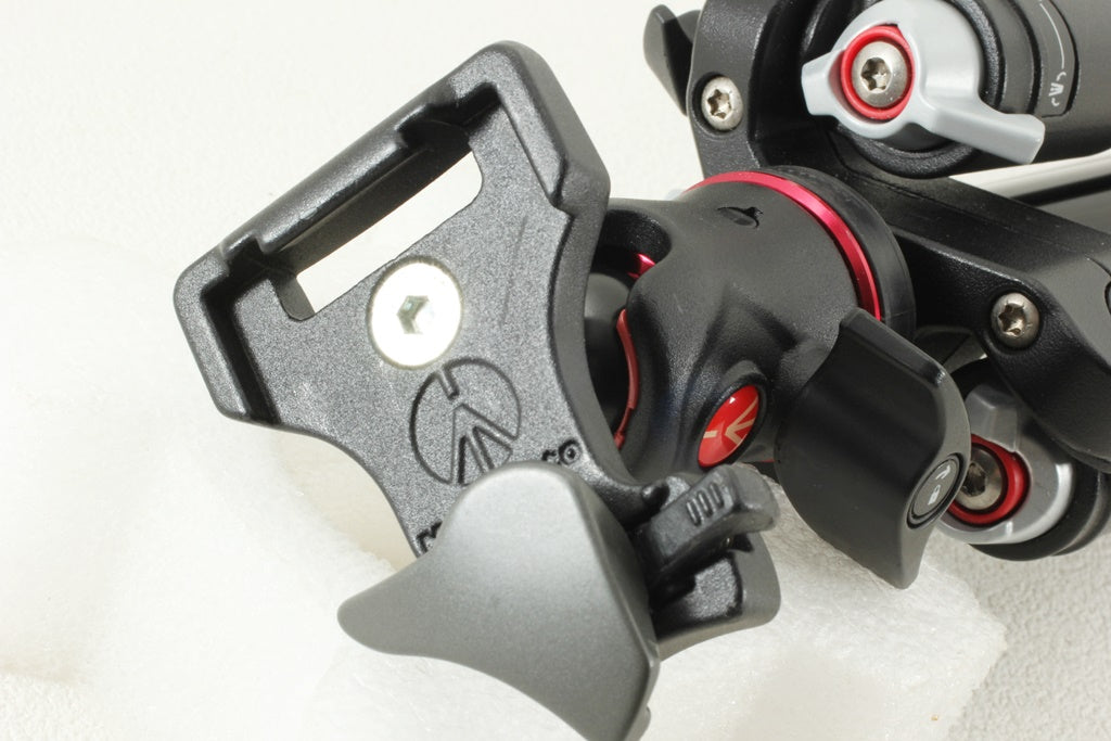 美品◆Manfrotto Befreeアルミ三脚雲台キット MKBFRA4-BH