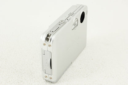 極上品◆Nikon COOLPIX S1 コンデジ