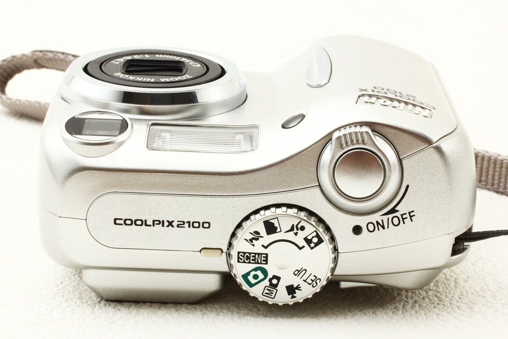 美品◆Nikon COOLPIX 2100 コンデジ