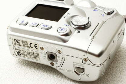美品◆Nikon COOLPIX 2100 コンデジ