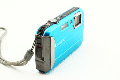 美品◆Panasonic LUMIX DMC-FT25 デジカメ