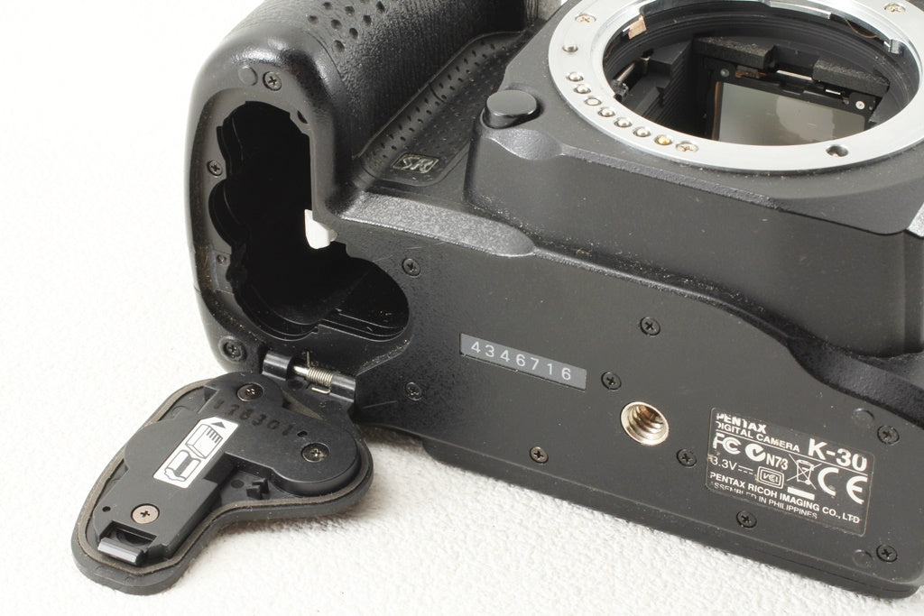 格安品◆Pentax  K-30 ダブルレンズキット デジタル一眼レフ