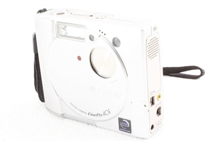 ジャンク品 FUJIFILM FinePix 40i デジカメ