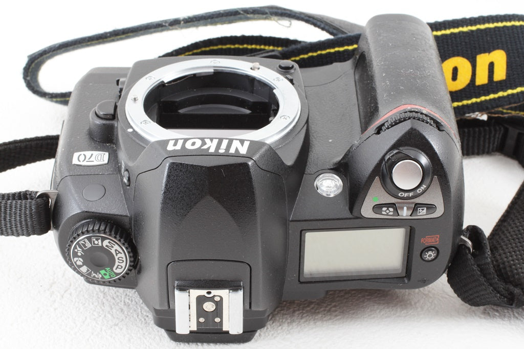 ジャンク品◆Nikon D70 AF-S 18-70