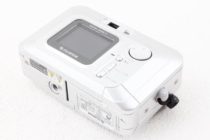 外観極上品◆FUJIFILM FinePix A201