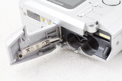 外観極上品◆FUJIFILM FinePix A201