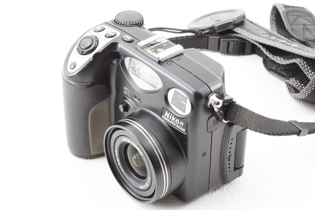 美品◆Nikon COOLPIX 5000