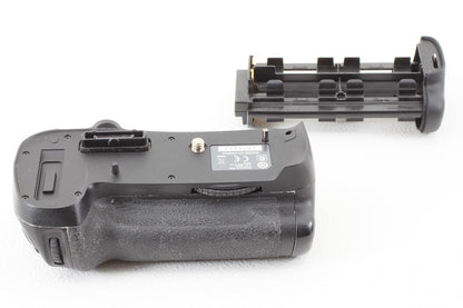 ジャンク品◆Nikon MB-D12 マルチパワーバッテリーパック