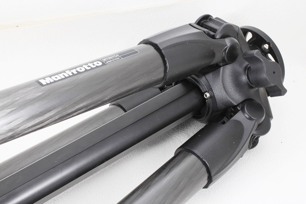 極上品◆Manfrotto MT057C4 カーボン三脚4段