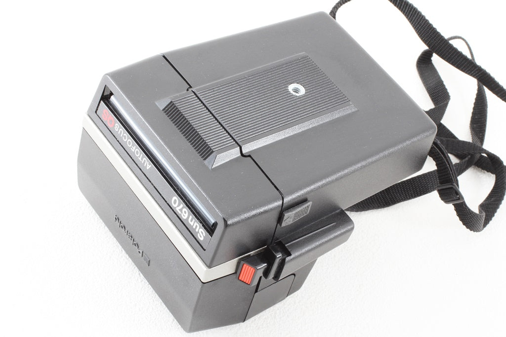 ジャンク品◆Polaroid Sun670 AUTOFOCUS QS