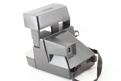 ジャンク品◆Polaroid Sun670 AUTOFOCUS QS