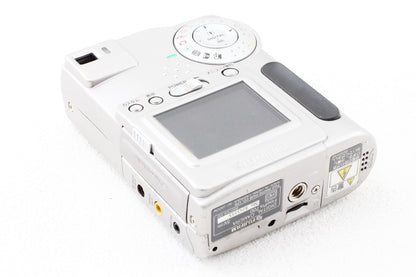 ジャンク品◆FUJIFILM FinePix 700