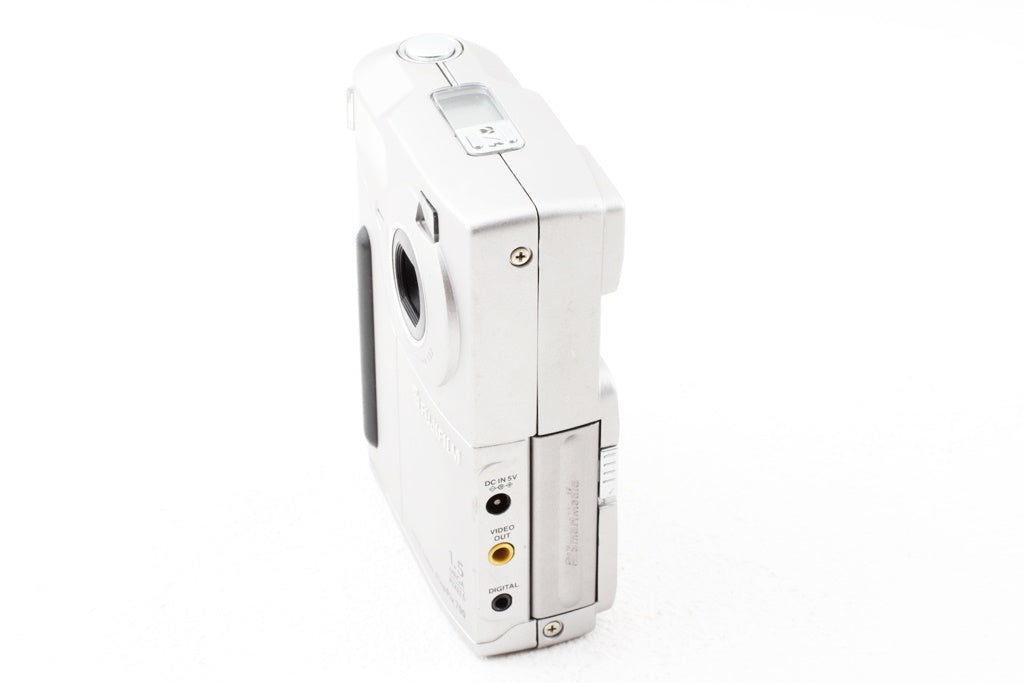 ジャンク品◆FUJIFILM FinePix 700