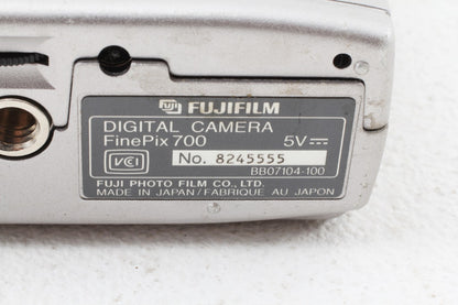 ジャンク品◆FUJIFILM FinePix 700