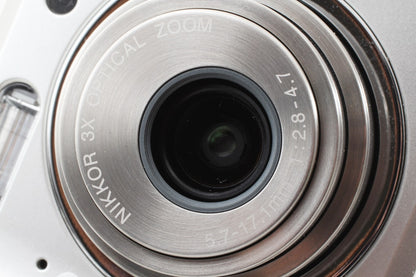 ジャンク品◆Nikon COOLPIX L18