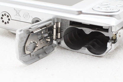 格安品◆FUJIFILM FinePix AV150