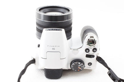 美品◆FUJIFILM FinePix S4500