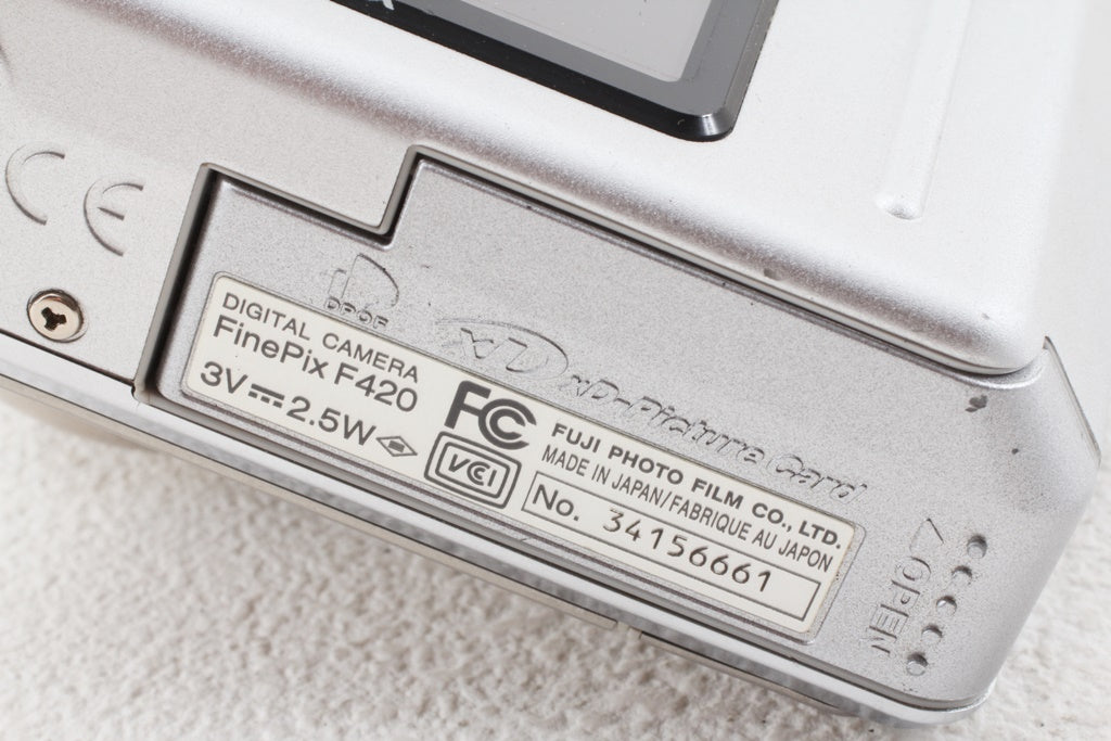 ジャンク品◆FUJIFILM FinePix F420