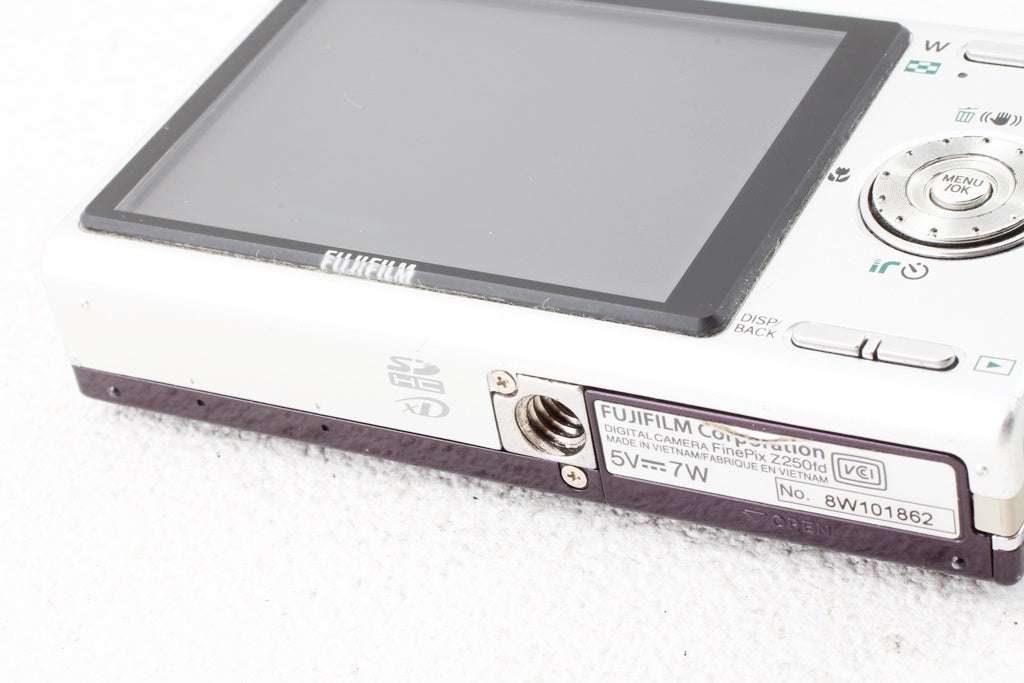 ジャンク品◇FUJIFILM FinePix Z250 fd – Crew・actカメラ(ヒビノカメラ)