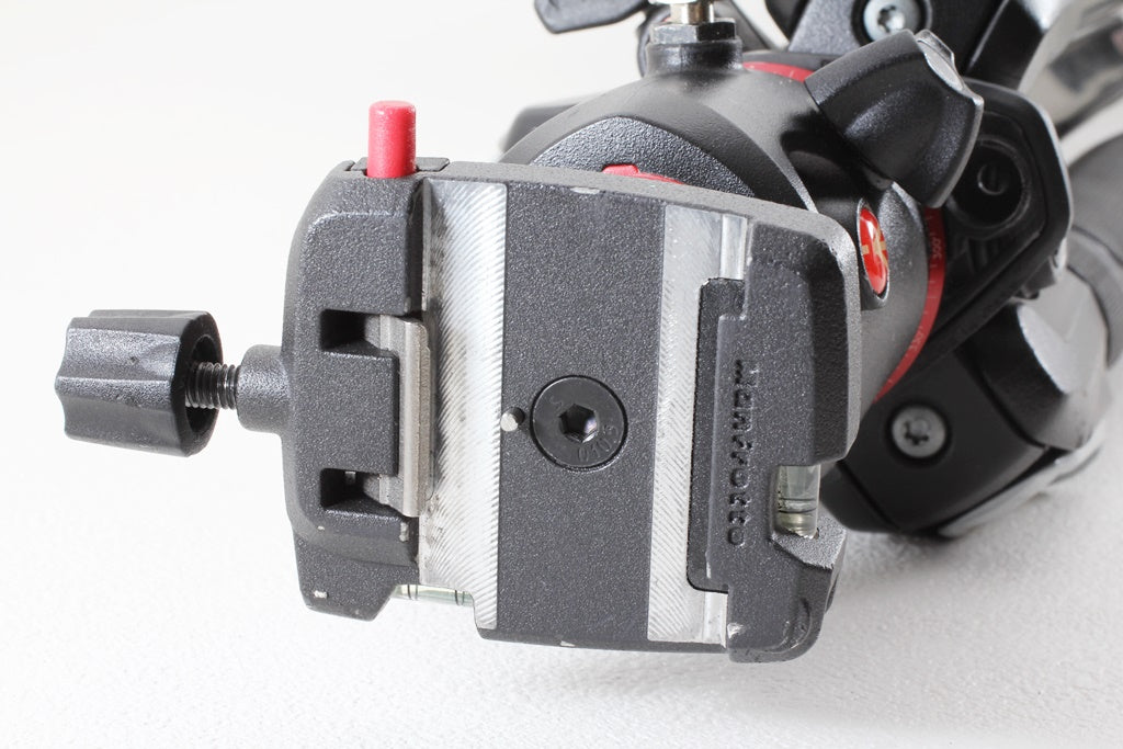 美品◆Manfrotto MT055XPRO3 プロアルミニウム三脚 3段