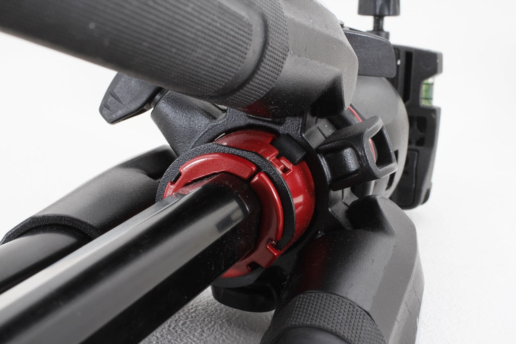 美品◆Manfrotto MT055XPRO3 プロアルミニウム三脚 3段