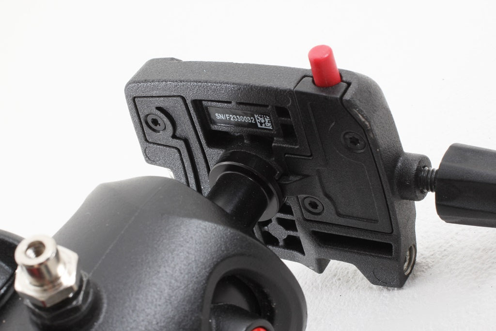 美品◆Manfrotto MT055XPRO3 プロアルミニウム三脚 3段