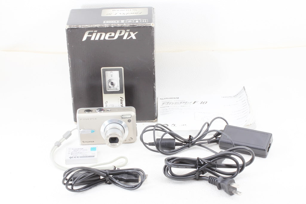 美品◆FUJIFILM FinePix F30
