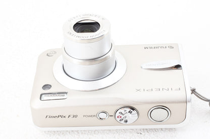 美品◆FUJIFILM FinePix F30