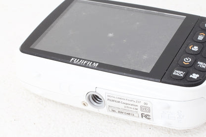 ジャンク品◆FUJIFILM FinePix Z37