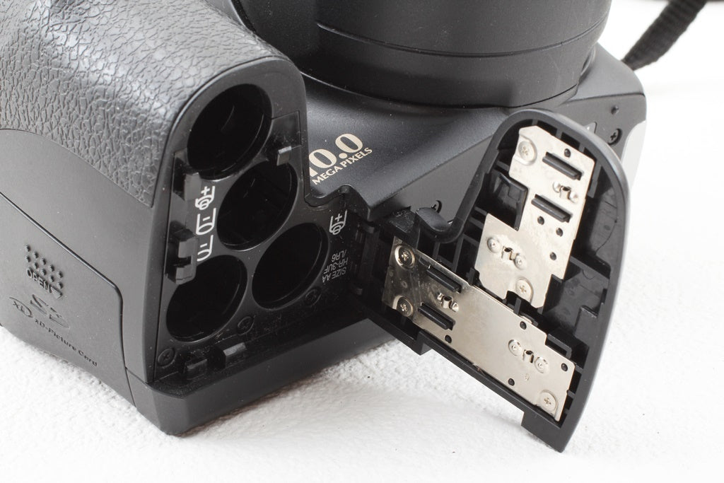 極上品◆FUJIFILM FINEPIX S8100 fd