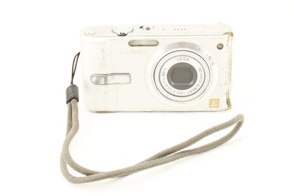 ジャンク品◆Panasonic LUMIX DMC-FS2