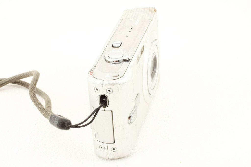 ジャンク品◆Panasonic LUMIX DMC-FS2