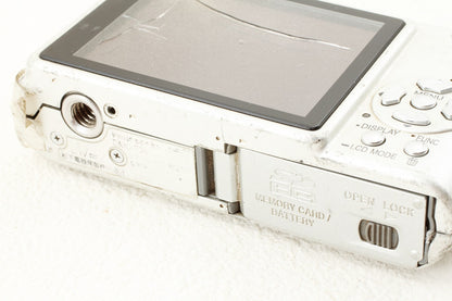 ジャンク品◆Panasonic LUMIX DMC-FS2