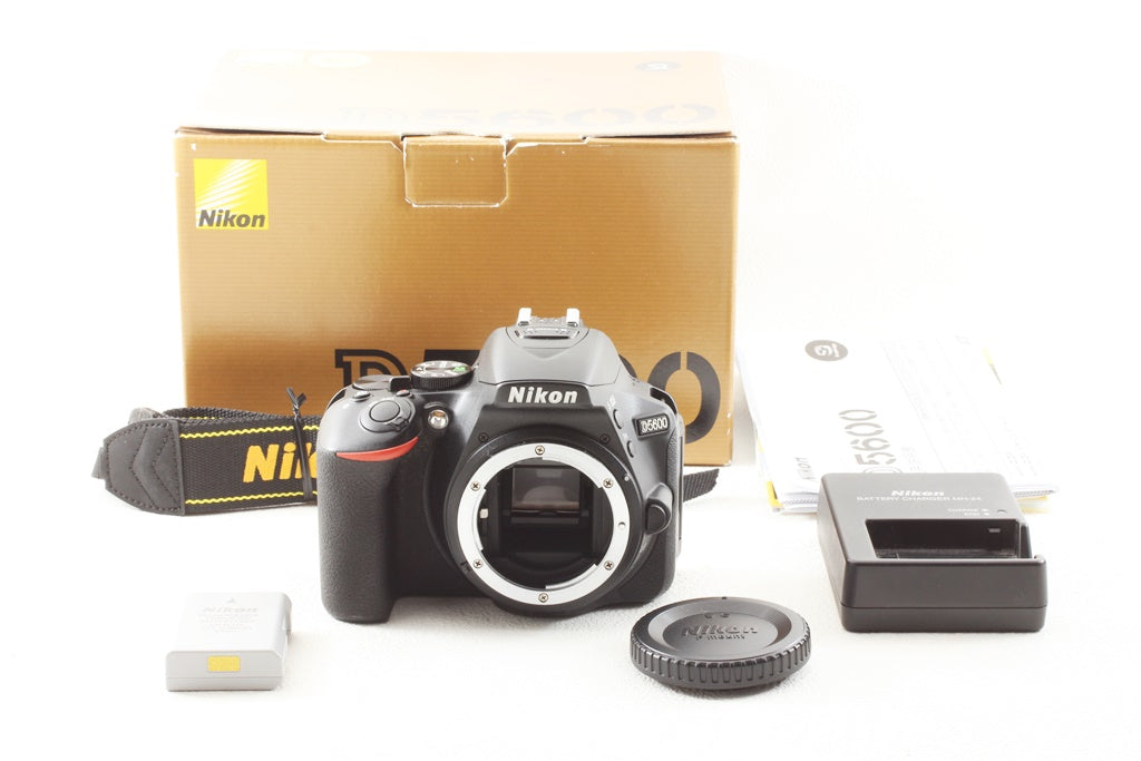 美品◆Nikon D5600 ボディ◆元箱