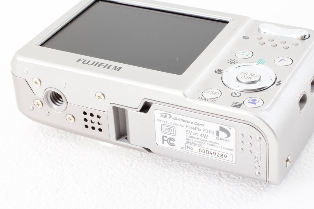 ジャンク品◆FUJIFILM FinePix F31fd