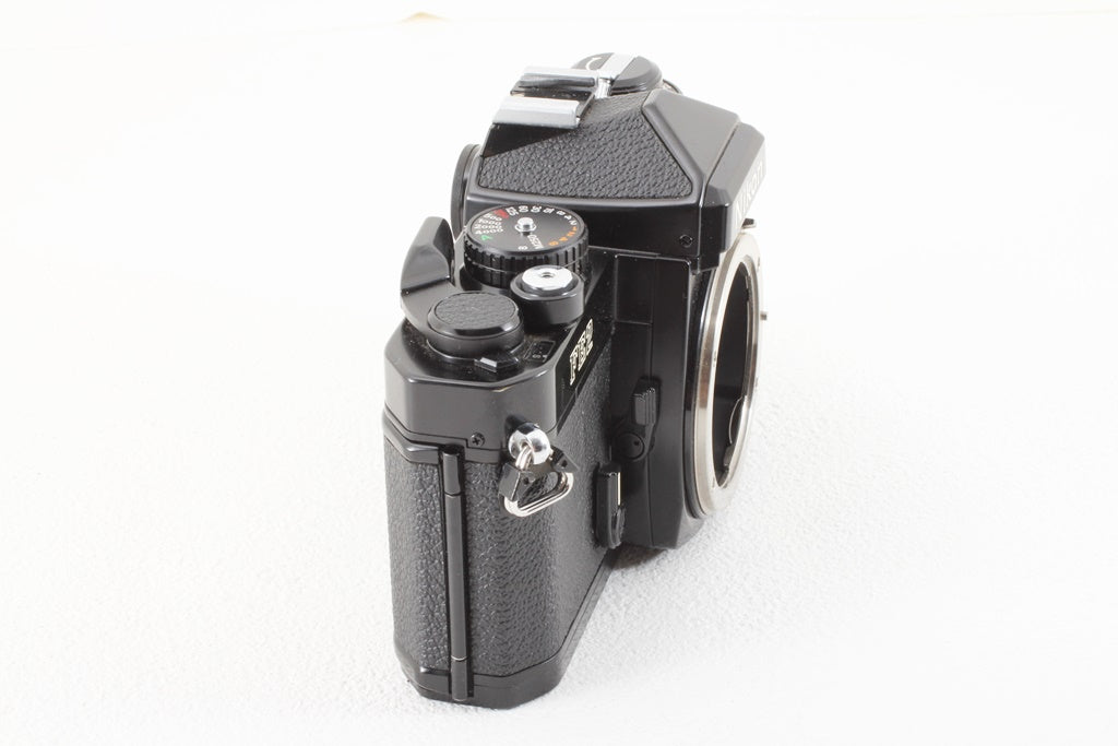 ジャンク品◆NIKON FE2 ボディ