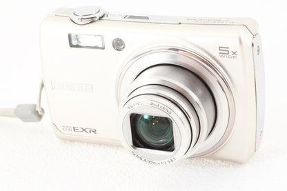 外観美品◆FUJIFILM FinePix F200 EXR