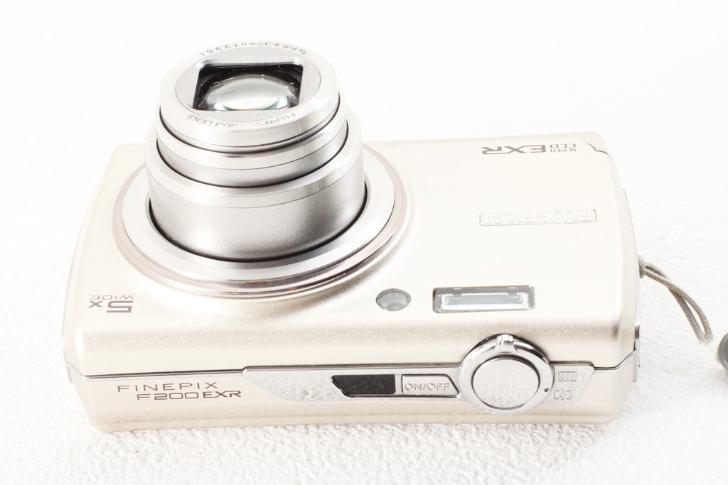 外観美品◆FUJIFILM FinePix F200 EXR